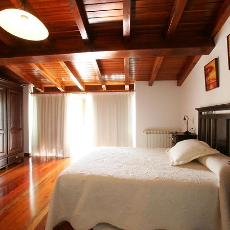 Casa Da Botica A Estrada Hostel Os Casares Bilik gambar