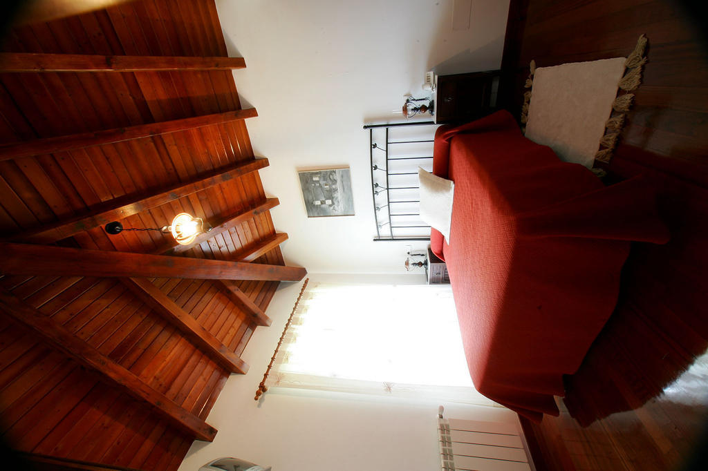 Casa Da Botica A Estrada Hostel Os Casares Bilik gambar