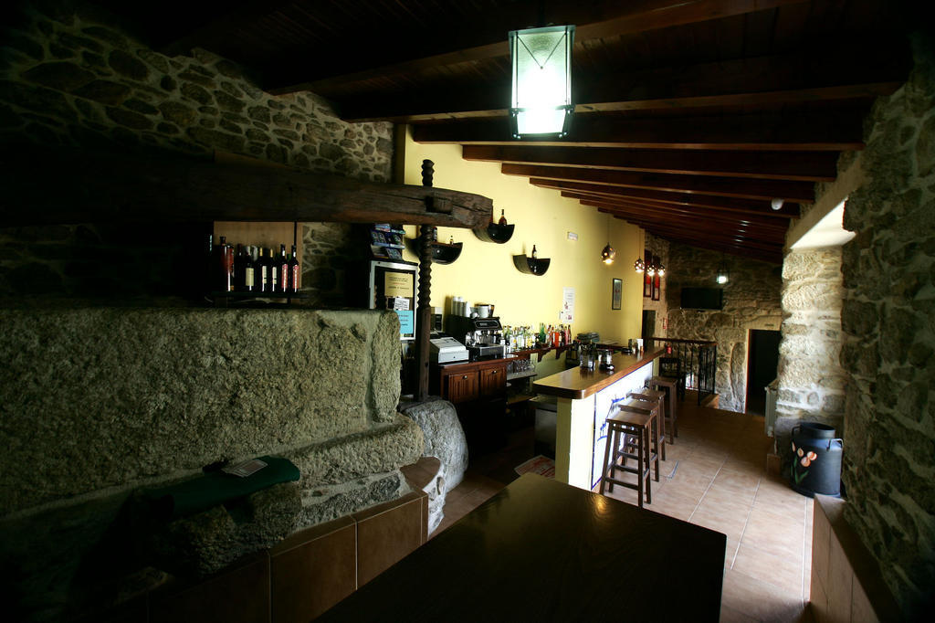 Casa Da Botica A Estrada Hostel Os Casares Luaran gambar